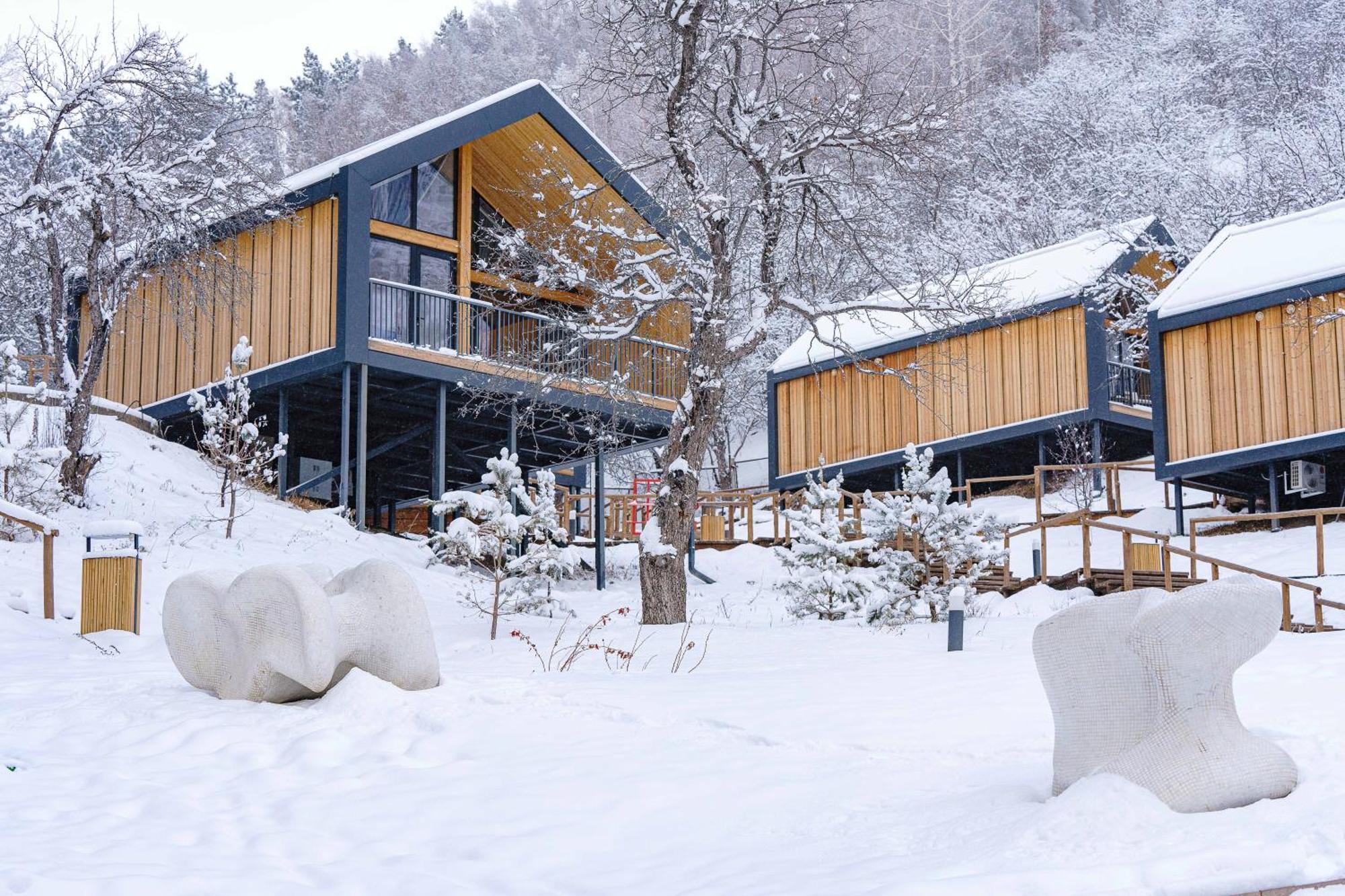 Qazaq Auyl Eco Hotel Almati Kültér fotó